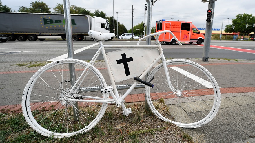 Auto gegen Fahrrad phoenix